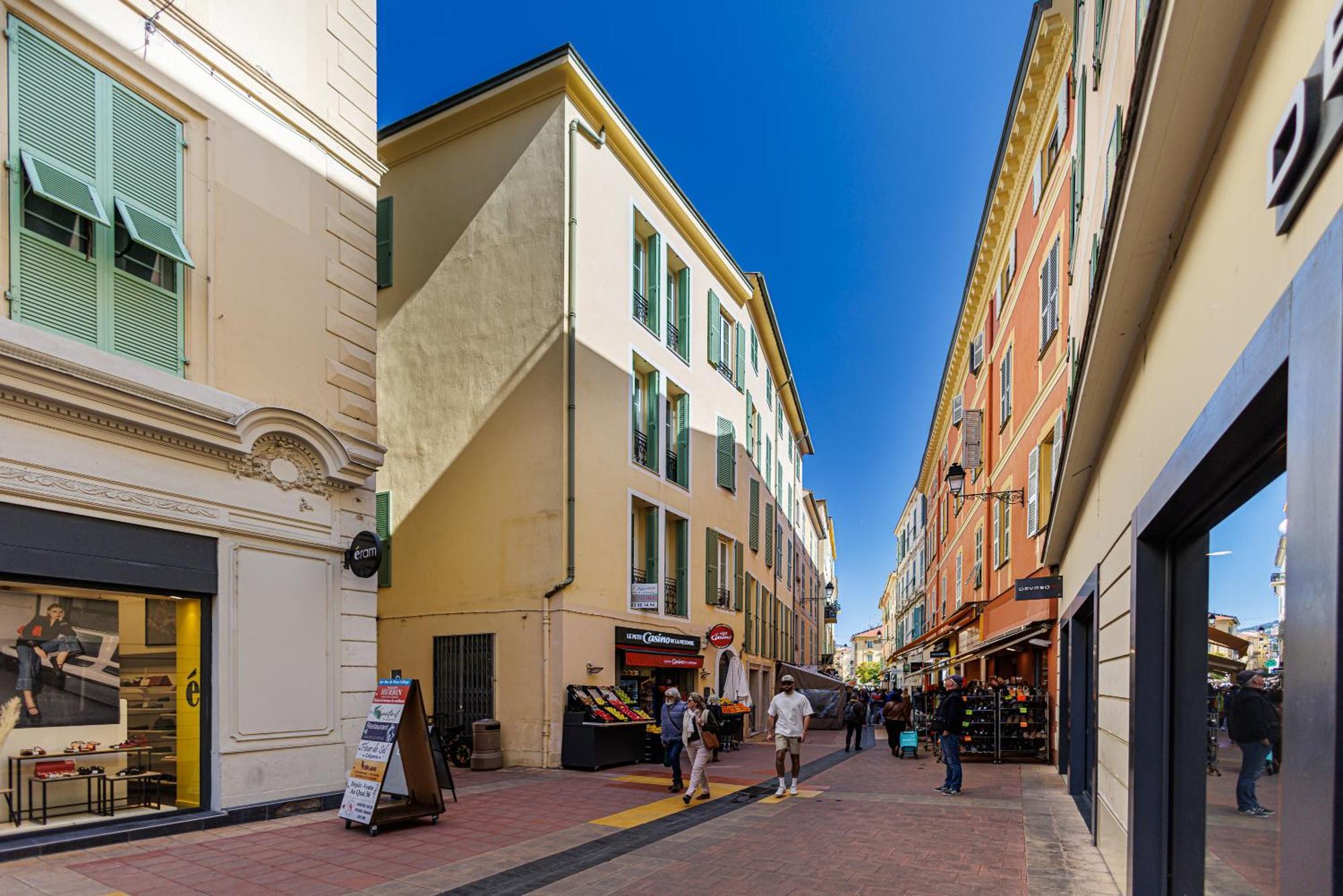 Rose 2-Clim-Centre-Plage Menton Luaran gambar